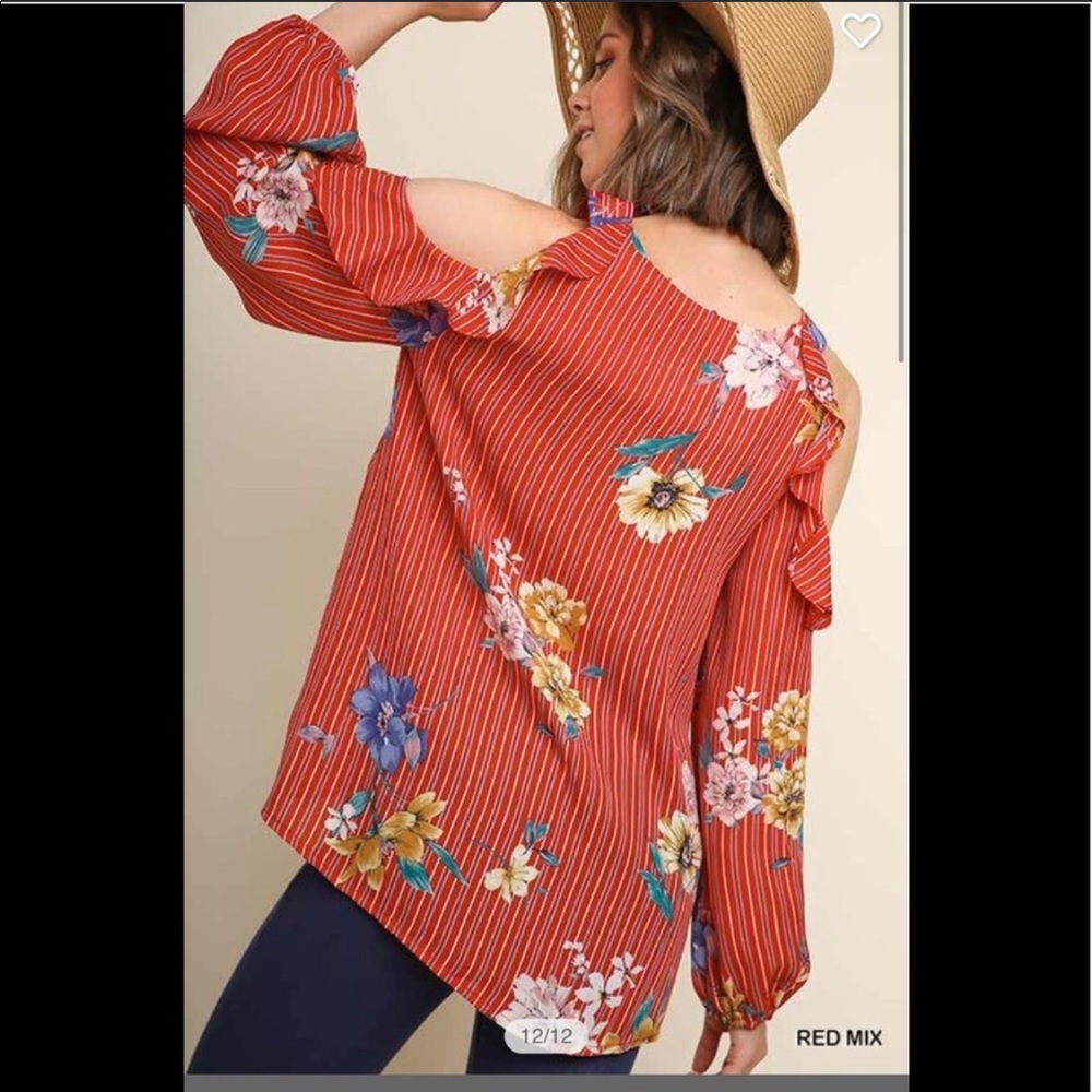 💕Cold Shoulder Red Striped Top - Picture 5 of 5